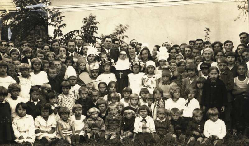 Захоронка Сестер Служебниць в м. Бориславі (Львівська область), 1933 рік. Сестра Наркіса Янківська