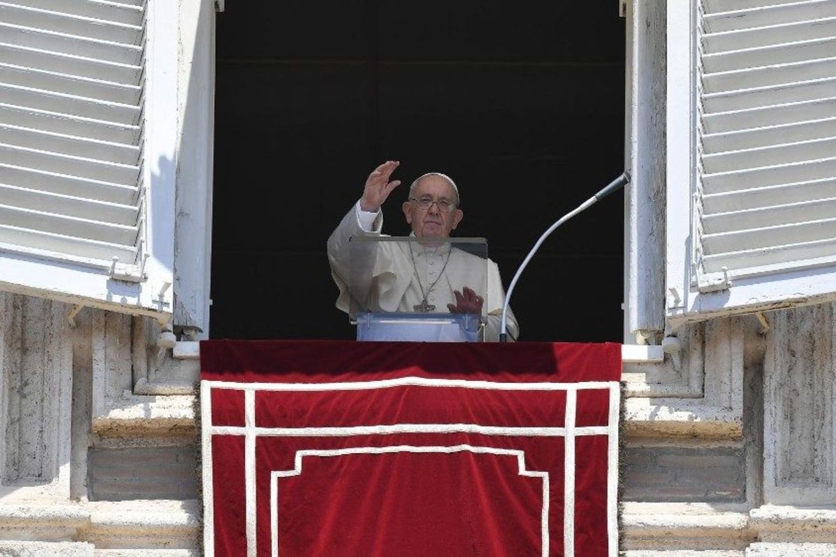 Папа: період відпустки — нагода зблизитися з Божим словом