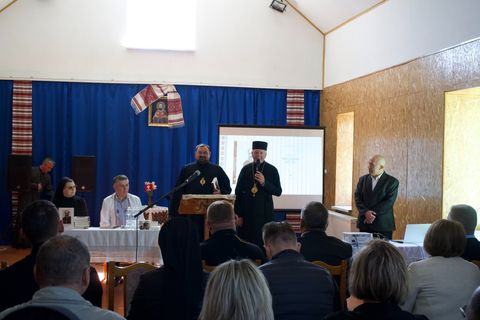 У рідному селі блаженного Миколая Чарнецького представили монографію про його життя і служіння