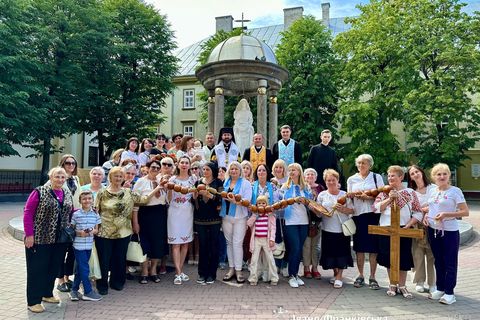 В Івано-Франківську помолилися вервицю з нагоди Міжнародного дня захисту дітей