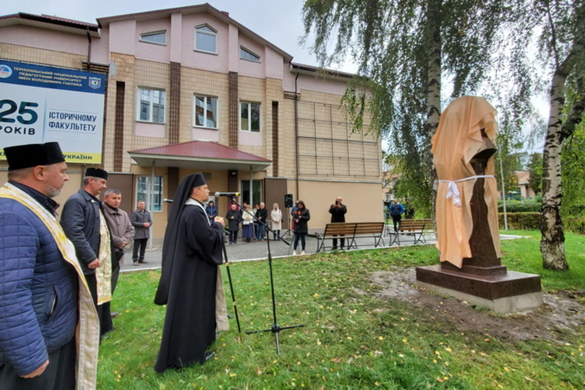 Священнику УГКЦ, який піднімав Тернопіль, відкрили пам’ятник