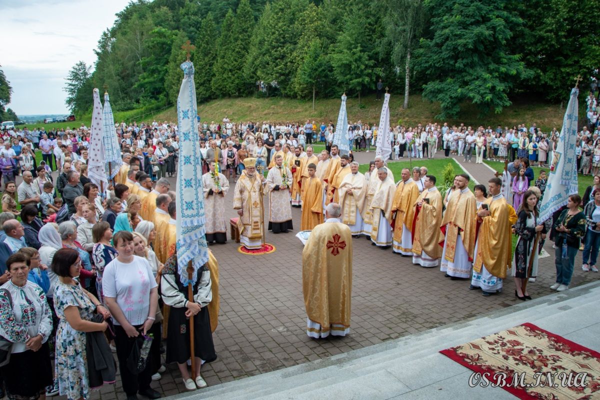 У Крехівському монастирі відбулася Ювілейна проща та свячення п’ятьох василіян