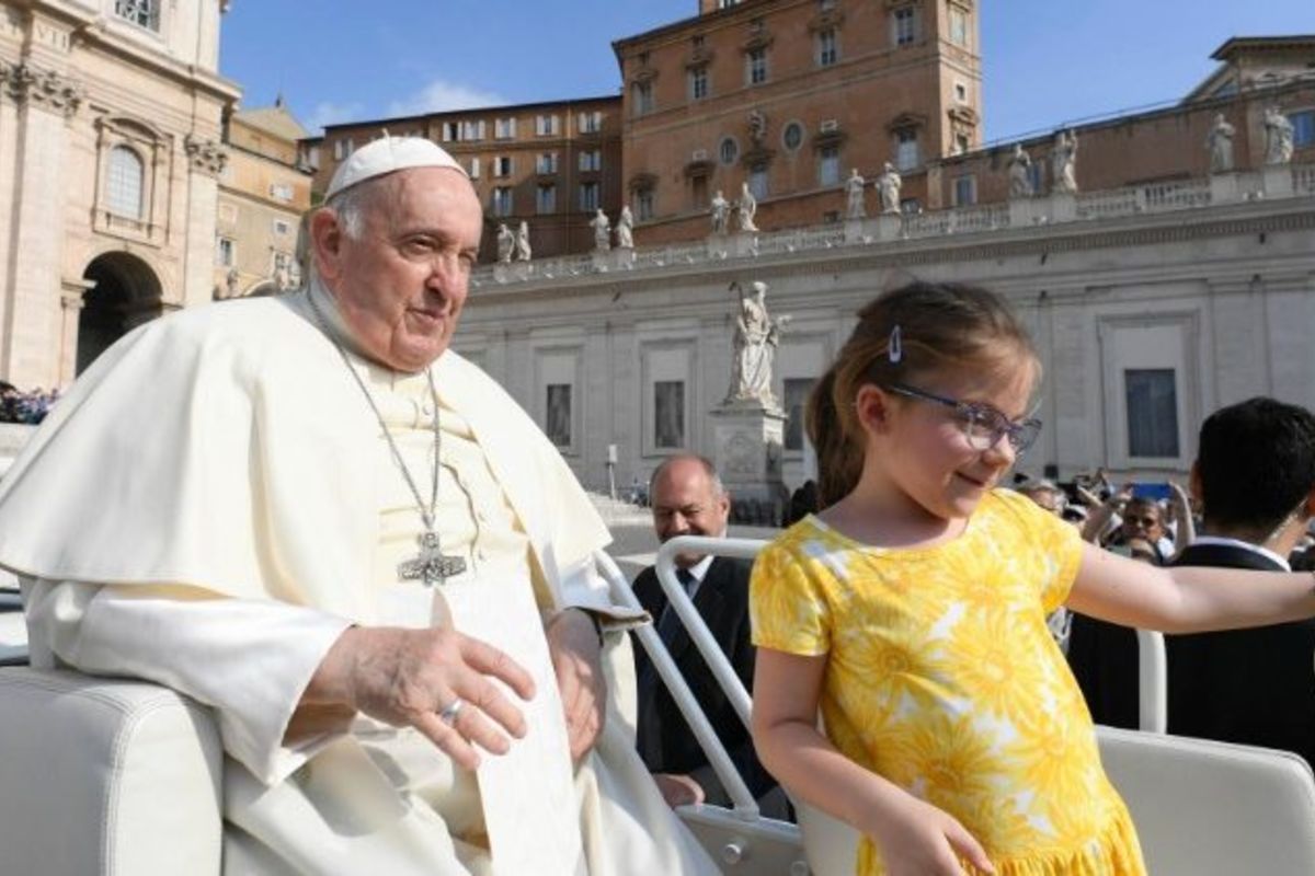 Папа: католицька освіта — це велика форма євангелізації