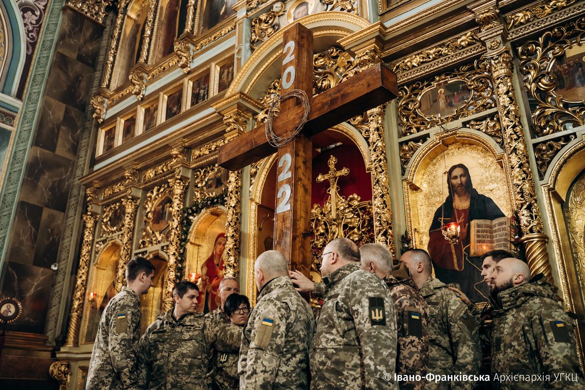 У Франківську молилися всеміську Хресну Дорогу за мир