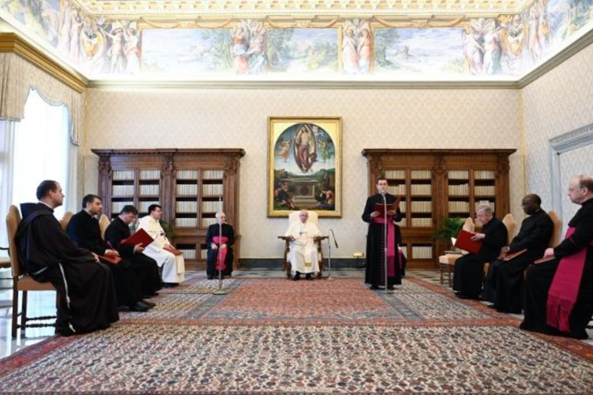 Папа Франциск: Не існує протиставлення між дією та спогляданням