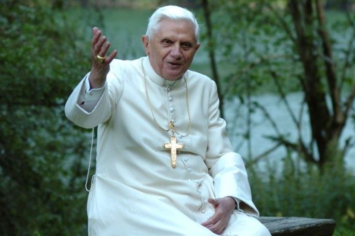 Папі-емеритові Венедиктові XVI виповнилося 93 роки