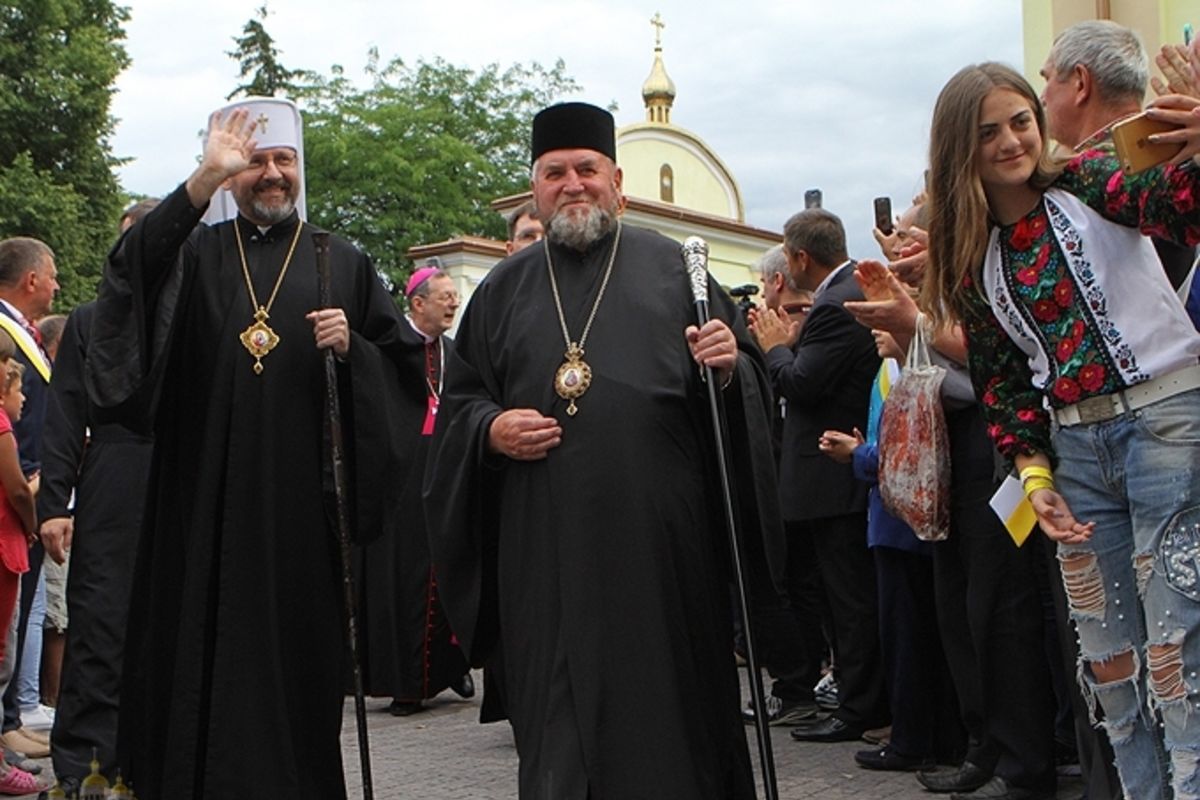 Глава УГКЦ привітав митрополита Василя Семенюка з нагоди трьох ювілеїв