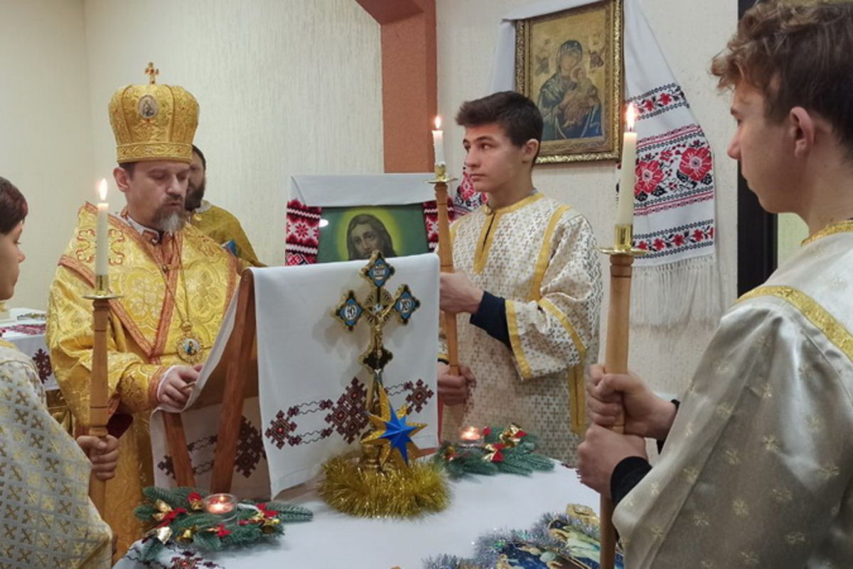 Владика Теодор Мартинюк очолив різдвяні богослужіння на Луганщині