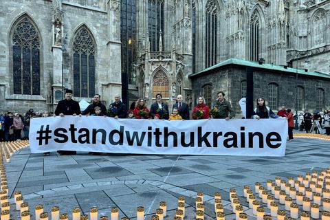 «Ви не самотні!» У Відні, Зальцбурзі та Інсбруку (Австрія) відбулися молитовні заходи з нагоди другої річниці повномасштабної війни проти України