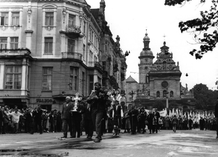 Хода за легалізацію УГКЦ 17 вересня 1989 року у Львові. Фото з ресурсу http://ichistory.org.ua