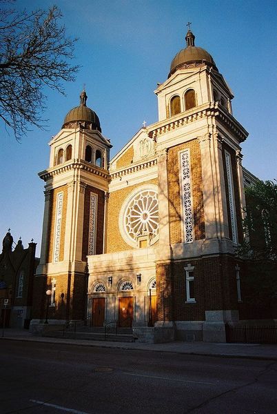 Катедральний храм Святих Володимира і Ольги у м. Вінніпег (провінція Манітоба, Канада)