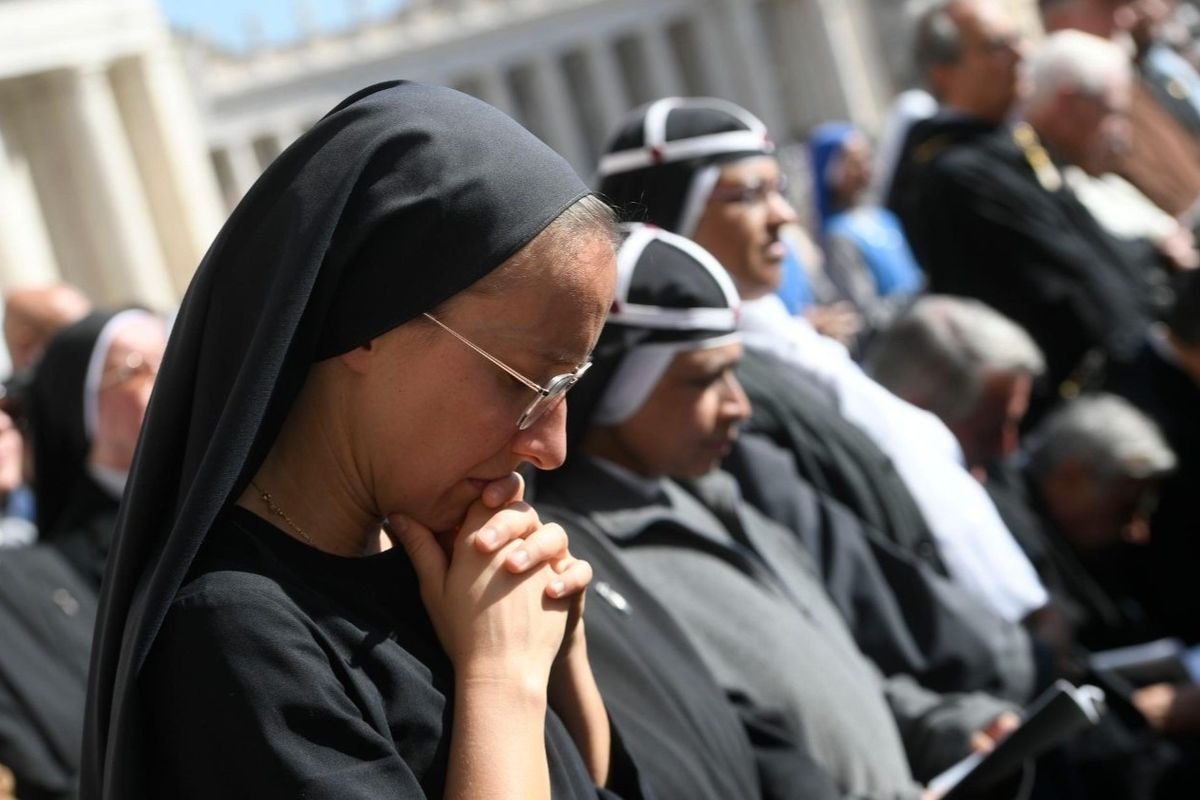 Коли світ «іде тріщинами», богопосвячені повинні «вистояти»: лист Дикастерії до богопосвячених осіб