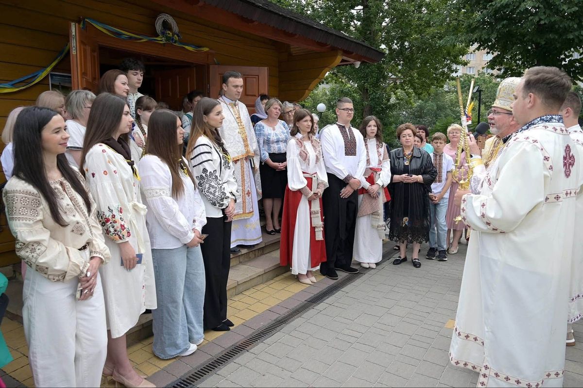 Від Зарваниці до Тернополя, Івано-Франківська та Коломиї: владики Синоду Єпископів УГКЦ молилися разом із парафіяльними громадами