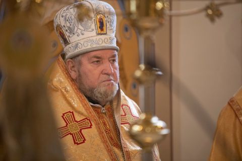 «Бог приходить, щоби нас обновити»: Різдвяне послання владики Василія Семенюка
