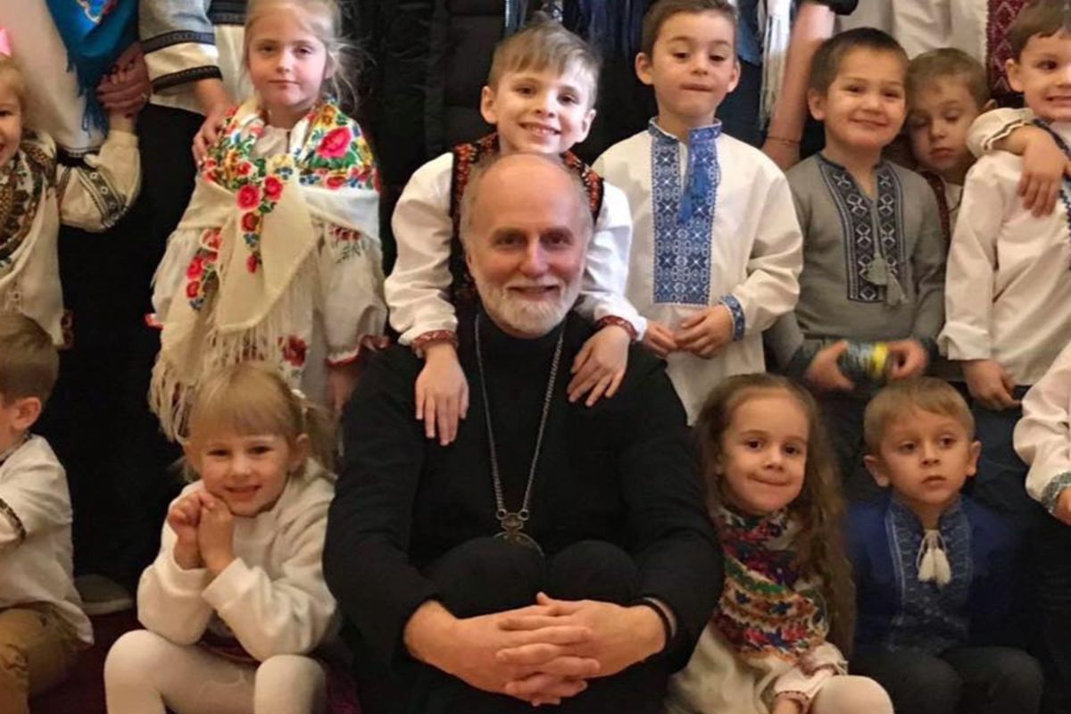 «Жити свято»: розмова з митрополитом Борисом Ґудзяком про війну, покликання й мир у серці