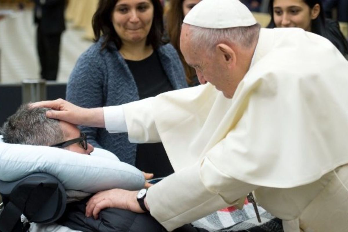 Папа: Довіра — запорука цілісного підходу; «ні» лицемірству щодо хворих