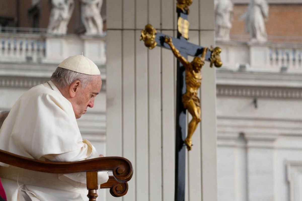Папа Франциск: «Нехай Господь захистить українців, а всіх приведе на дорогу миру»