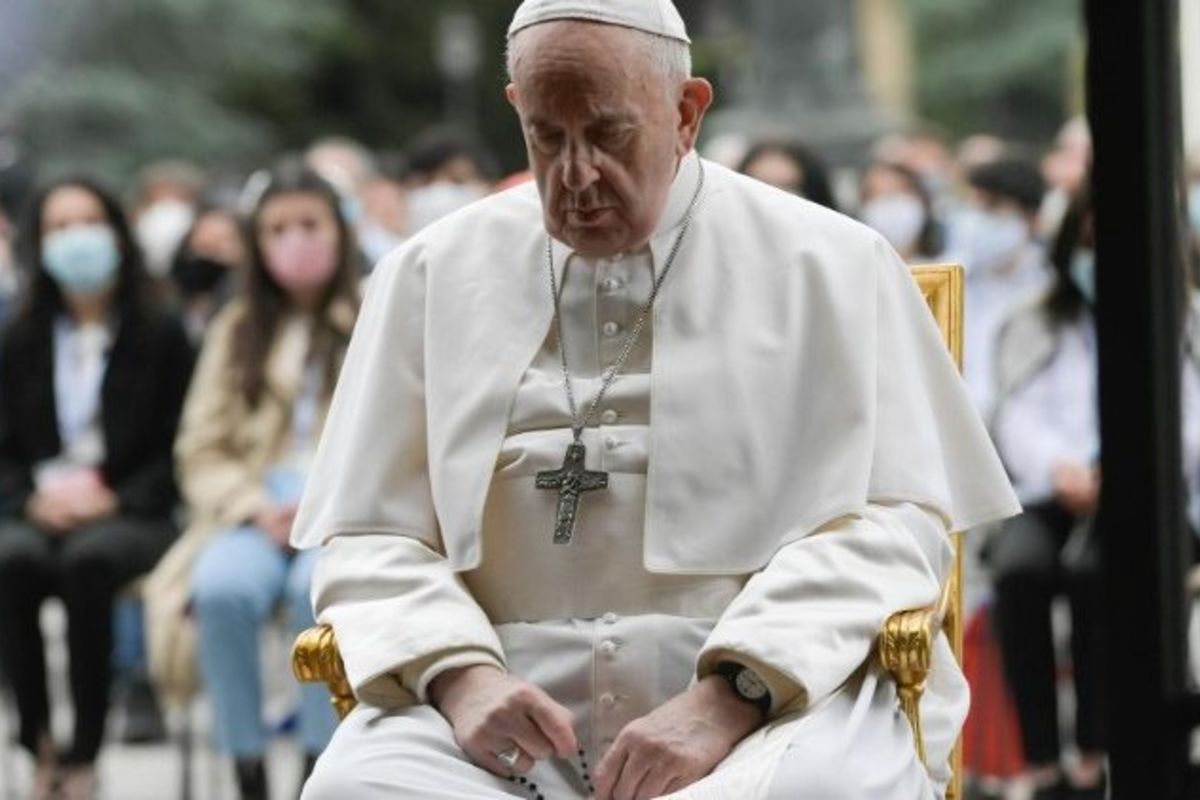 В останній день травня Папа очолить молитву до Богородиці за мир