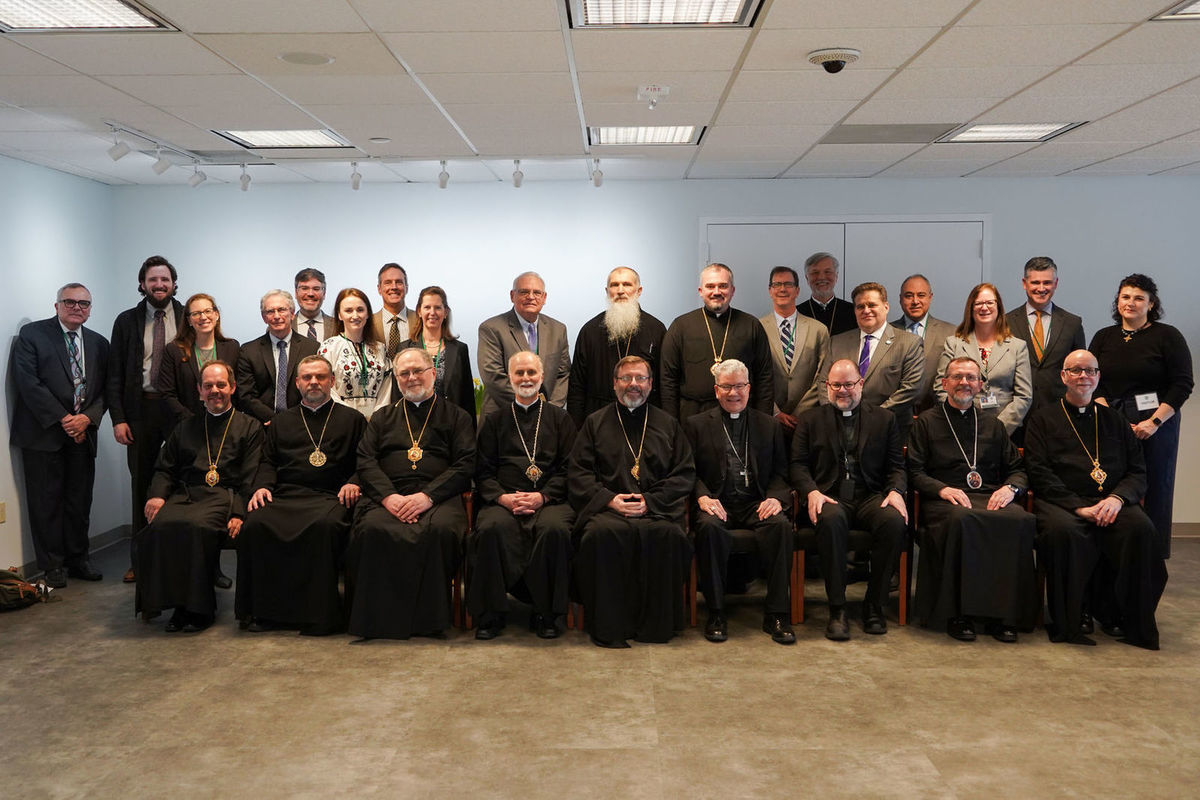 Члени Постійного Синоду з очільниками виконавчих структур Конференції католицьких єпископів США