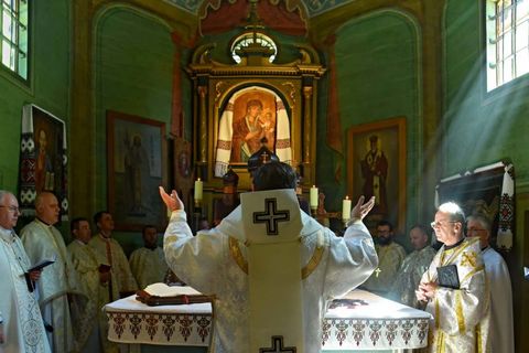 Звернення єпископів УГКЦ в Польщі щодо молитви за жертв фізичного насилля над малолітніми