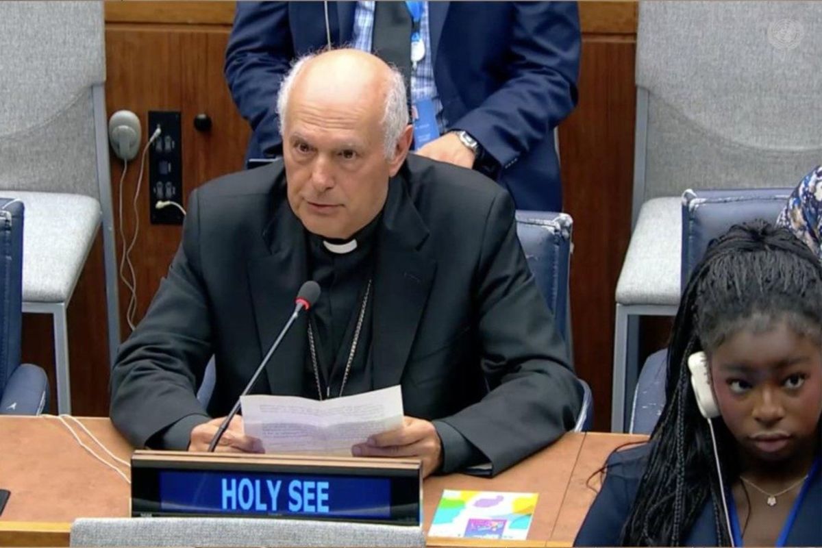 Святий Престол: виховувати молодь у пошані до людської гідності