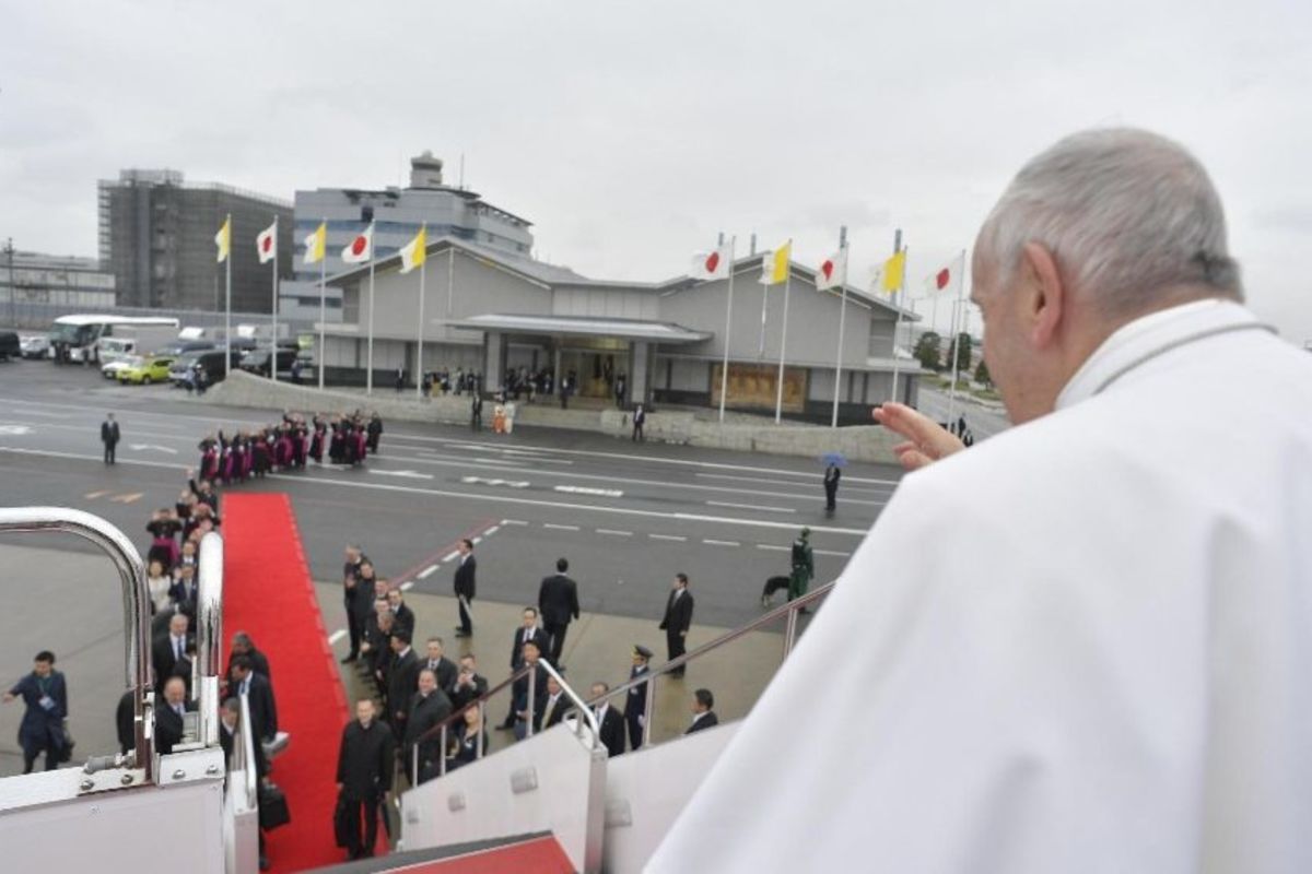 Папа Франциск відправився у 32 Апостольську подорож до Таїланду та Японії. День сьомий