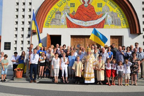 «Будьте амбасадорами України по цілому світі», — владика Аркадій Трохановський під час відзначення Дня Незалежності в ольштинському соборі