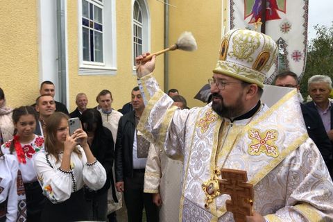 Владика Петро Голіней відвідав парафіяльну спільноту у Садгорі