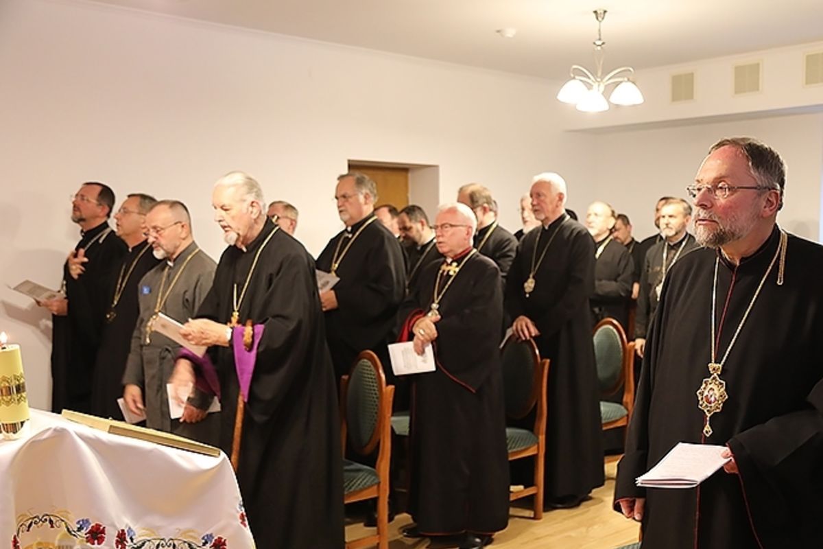 Члени Синоду Єпископів УГКЦ помолилися до Святого Духа та склали присягу