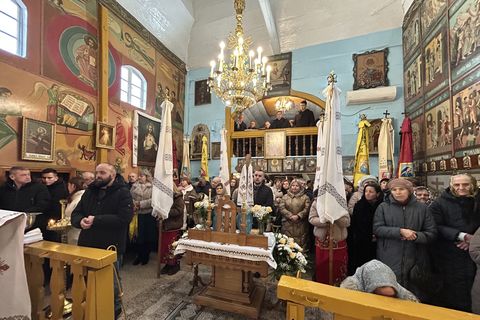 Єпископ Ярослав Приріз очолив святкування у с. Дмитровичі з нагоди 370-річчя храму Св. Миколая Чудотворця