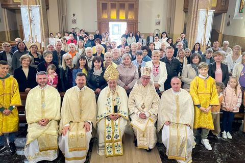 Під час спільної молитви архиєпископ Пескари Томмазо Валентинетті запевнив українську громаду і народ у всебічній підтримці