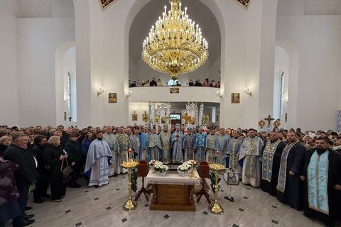 Митрополит Володимир Війтишин посвятив новий храм у с. Коршеві на Прикарпатті