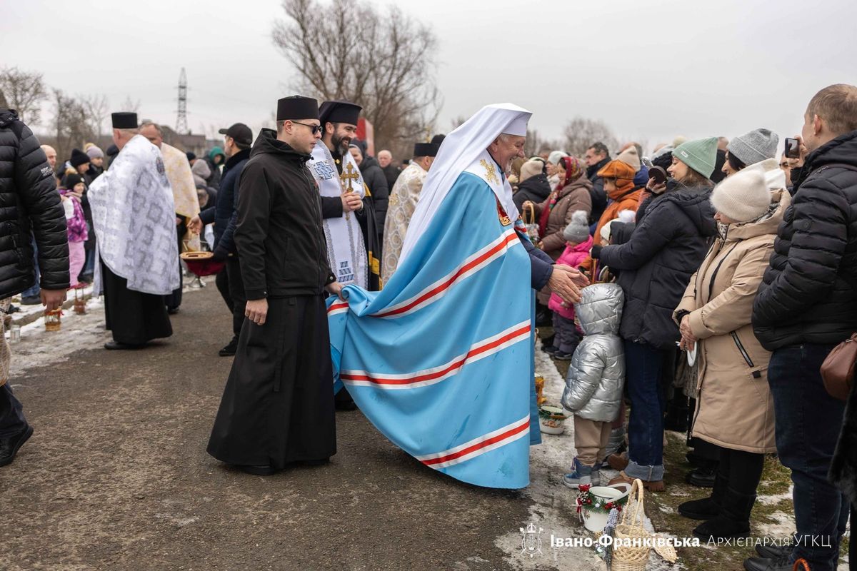 Митрополит Володимир Війтишин звершив Чин Йорданського освячення води на Бистриці Надвірнянський