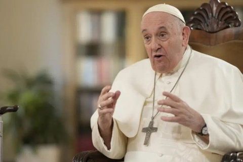 Папа Франциск: Папа Венедикт XVI був мені як батько