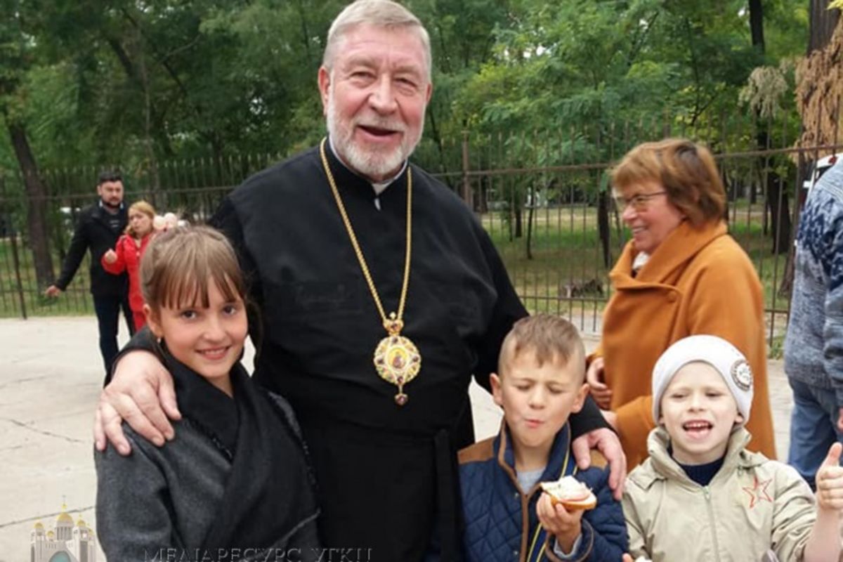 Владика Степан Меньок: «Бог кожного з нас бачить і тримає на своїй долоні. Чи відчуваємо Його тепло?»