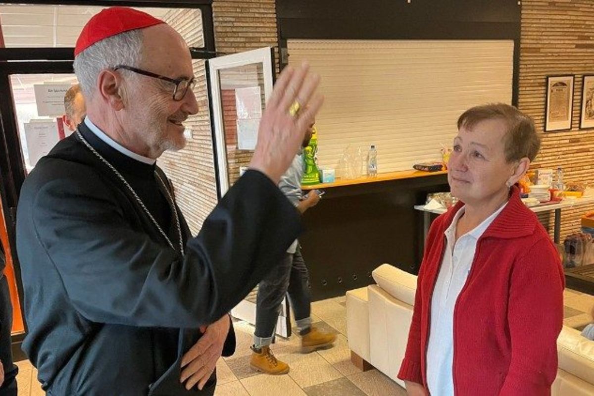 У Словаччині посланець Папи кардинал Майкл Черні відзначає гостинне привітання українців, які тікають від війни