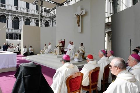 Папа: перебуваючи в Христі, приноситимемо плоди справедливості та миру