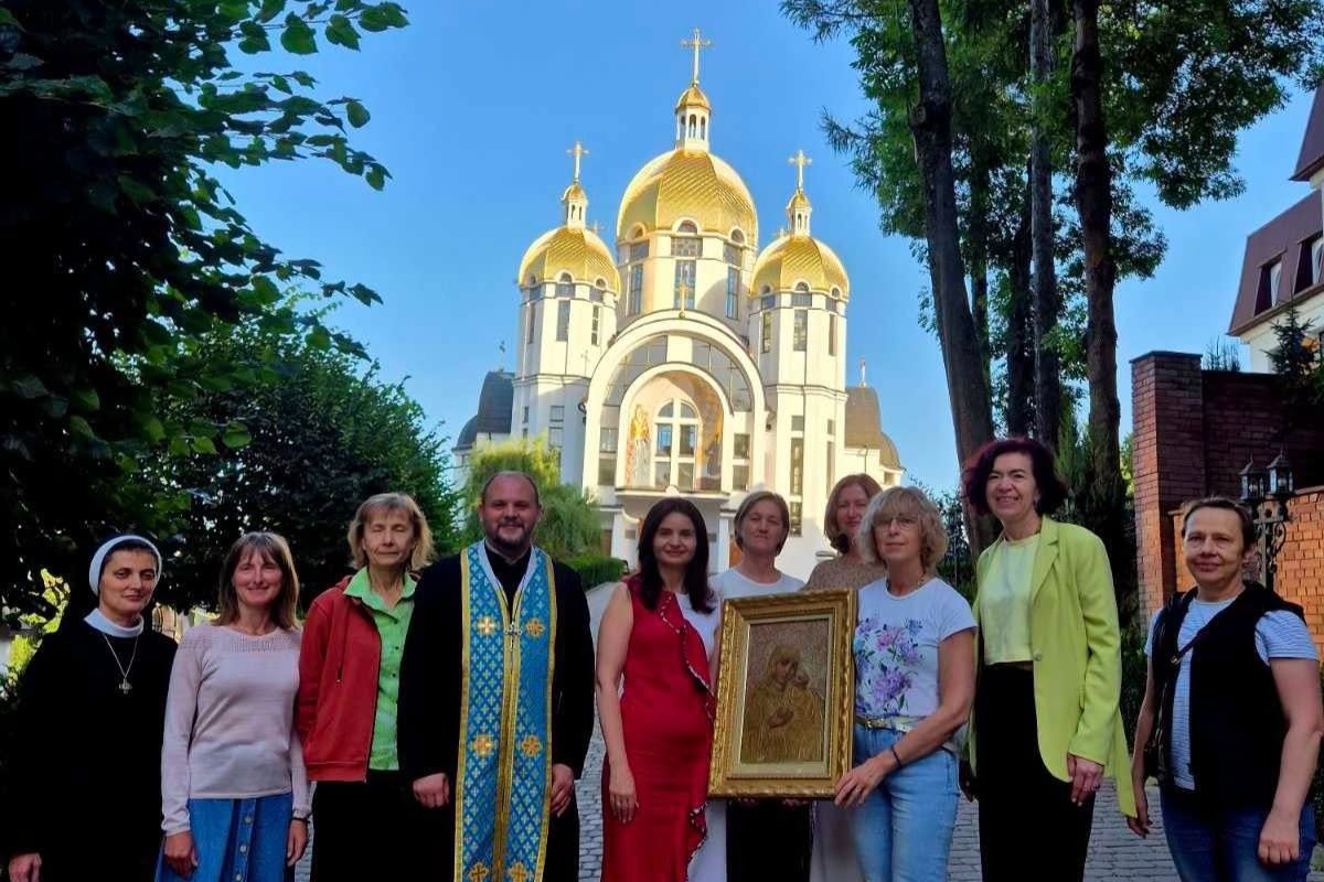 У Зарваниці відбулися унікальні реколекції з елементами арттерапії