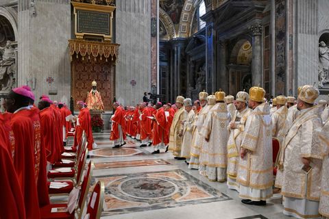 Українські єпископи взяли участь в Євхаристійній молитві з Папою Левом XIV у день Свв. апп. Петра і Павла
