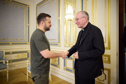 Президент України зустрівся з Державним секретарем Святого Престолу