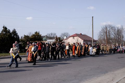 Хресна дорога на Рівненщині об’єднала християн різних конфесій у молитві за мир в Україні