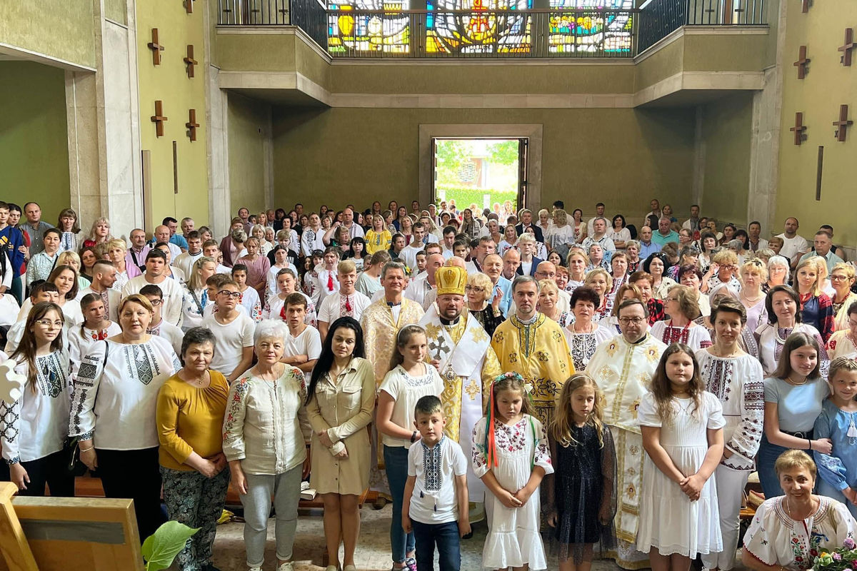 Владика Степан Сус відвідав українську громаду в Ов’єдо (Іспанія) задля відзначення її 15-річчя