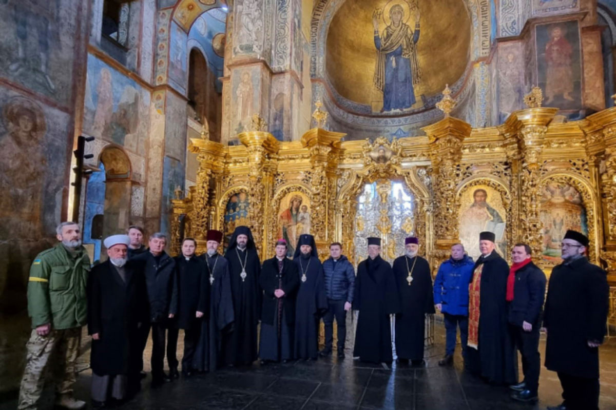 У Софійському соборі молилися за Україну, незважаючи на обстріли Києва російськими ракетами