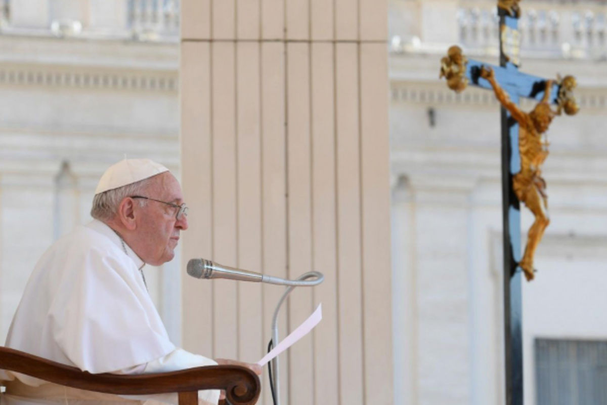 Папа Франциск: «Не забуваймо про багатостраждальний народ України, який переживає справжнє мучеництво»