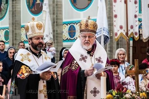 Блаженніший Святослав привітав владику Петра Стасюка із 55-річчям священничих свячень