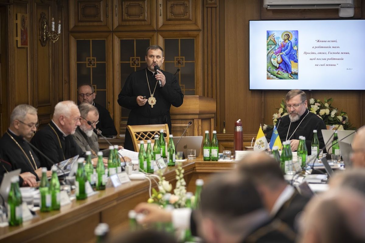 Владика Михайло Бубній