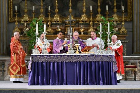 «Прирікати людей на голод і холод — це зневага Бога»: кардинал Паролін очолив поминання жертв Голодомору