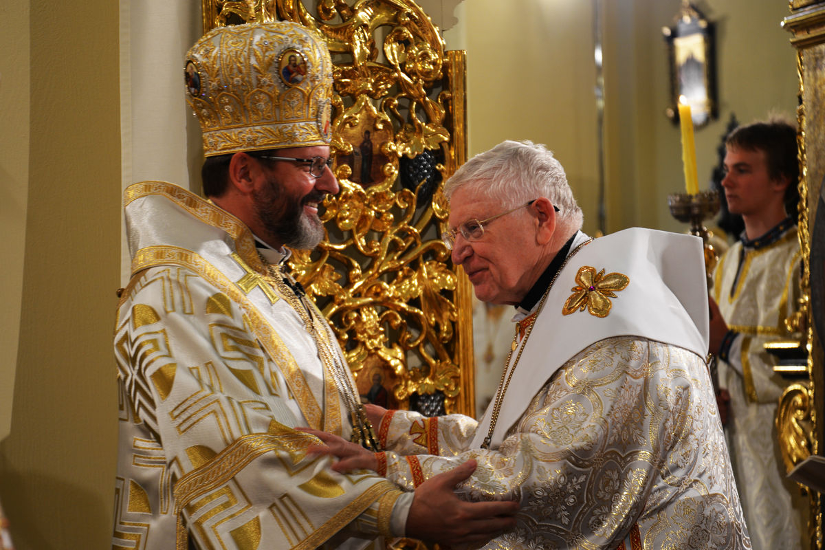 Блаженніший Святослав привітав владику Івана Мартиняка з ювілейними датами