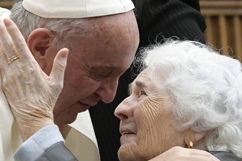 Послання Папи на Всесвітній день дідусів і бабусь: мрії, пам’ять і молитва