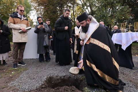 У Дублянах освятили місце під будівництво містечка сімейного типу для дітей-сиріт